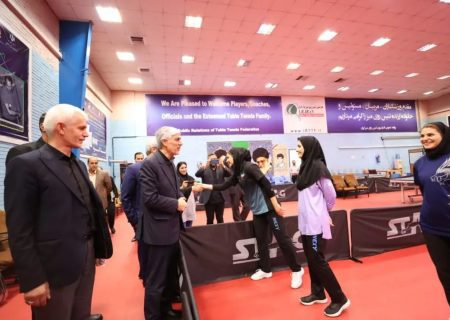 بازدید کیومرث هاشمی از اردوی تیم ملی تنیس روی میز بانوان؛