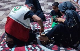 رئیس جمعیت هلال احمر در بازدید از مرز چذابه: تاکنون مورد فوتی در بین زائران اربعین به دلیل گرمازدگی نداشته‌ایم