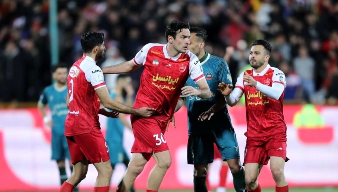 لیگ برتر فوتبال؛پرسپولیس با باخت مقابل شمس آذر خیال تراکتور را راحت کرد