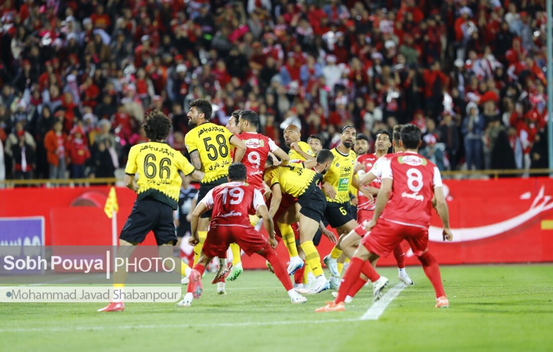 لیگ برتر فوتبال ؛ پرسپولیس و سپاهان در آزادی
