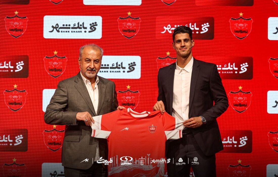 پیام نیازمند، دروازه‌بان ملی‌پوش فصل گذشته سپاهان، با قراردادی رسمی به پرسپولیس پیوست.
