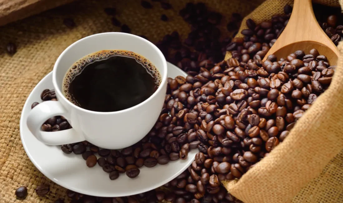 چه کسانی باید در مصرف قهوه احتیاط کنند؟ از کودکان تا بیماران قلبی