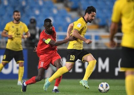 داوران بازی الدحیل و سپاهان انتخاب شدند