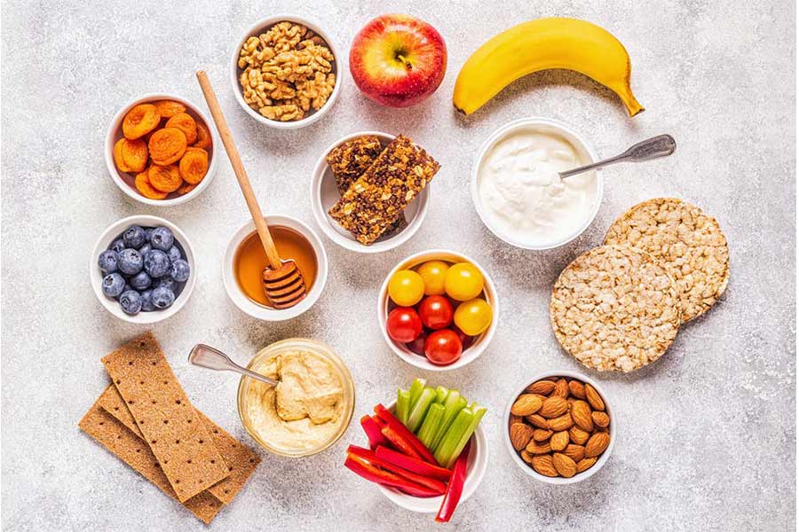 ۶ خوراکی مفید برای کاهش استرس و اضطراب؛ از ماست تا تخممرغ