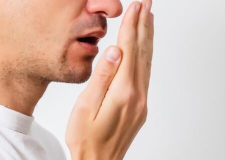 بوی بد دهان؛ علل، راه‌حل‌ها و راهکارهای درمانی از نگاه یک متخصص