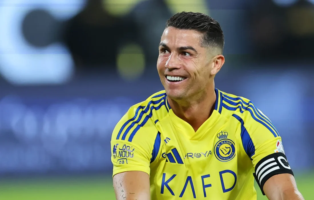 تبریک عید فطر به سبک رونالدو؛ فوق‌ستاره النصر با لباس عربی