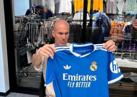 خوشحالی زیدان از رونمایی کیت سوم رئال مادرید