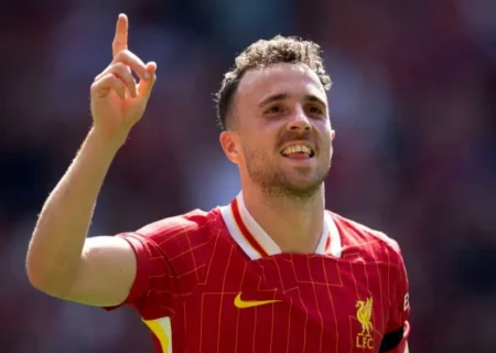 چرا ستاره لیورپول به جای هواپیما با خودرو سفر می‌کرد؟