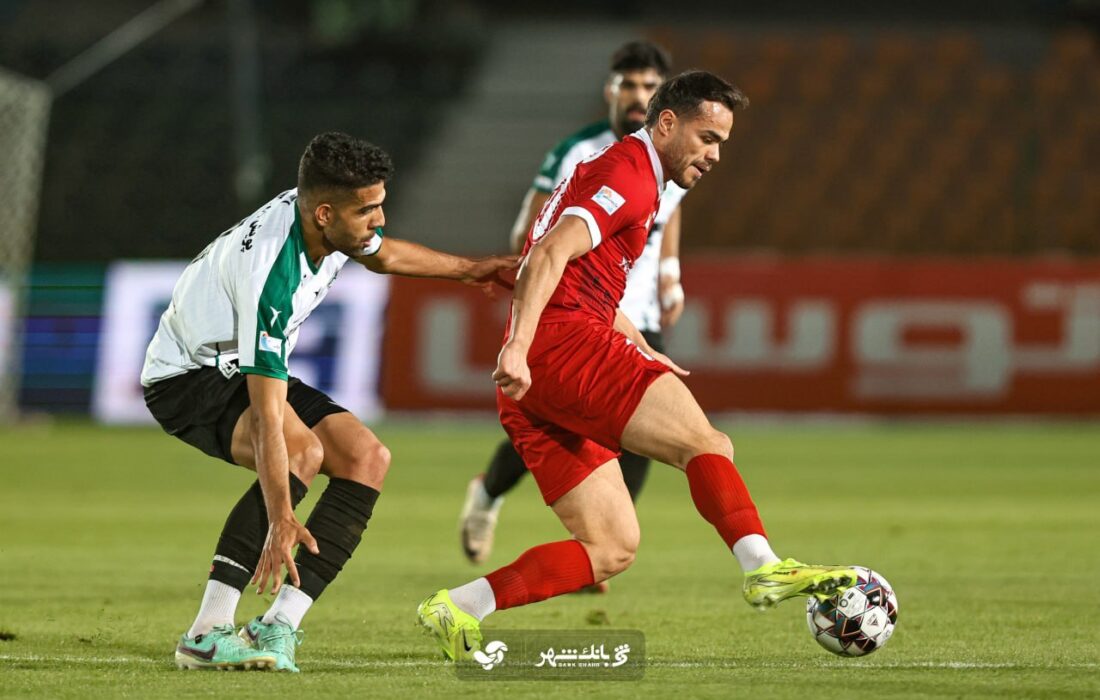 برد پرسپولیس مقابل ذوبآهن؛ گلهای عمری و علیپور، سرخپوشان را ۱۱ امتیازی کرد