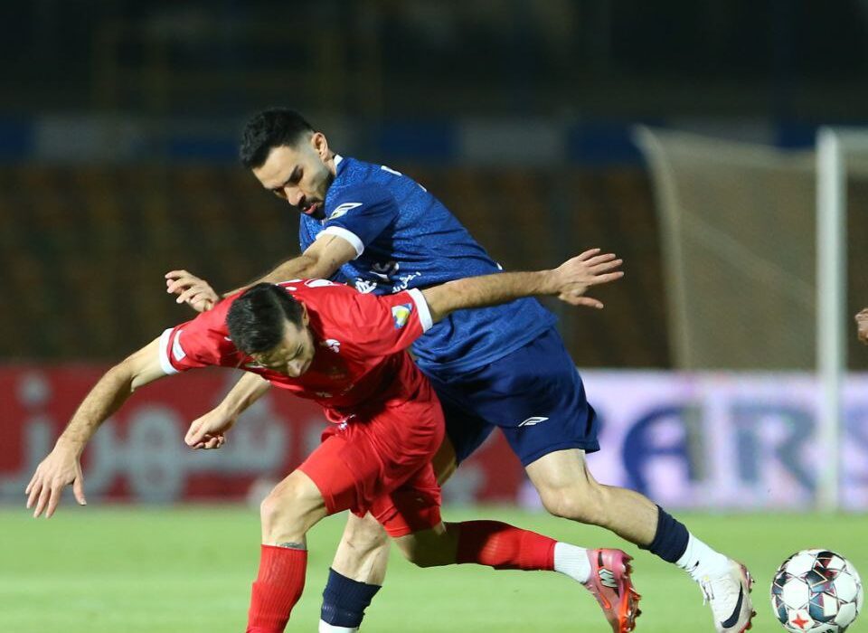 یک تساوی دیگر، صدای اعتراضات بلند شد پرسپولیس ۱ – گل‌گهر ۱: فرار از اولین شکست فصل!