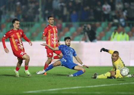 عملکرد سامان فلاح؛ ستاره جدید خط دفاعی استقلال در آستانه دربی