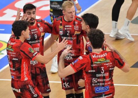 لقب ایرانی شگفت‌انگیز برای خانزاده؛ لوبه در دیداری دشوار، با سرویس و دفاع میلانو را شکست داد!