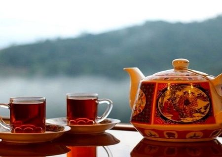 در گرمای تابستان چای بخوریم یا نه؟ پاسخ علمی به یک باور قدیمی